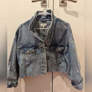 Cropped denim jacket